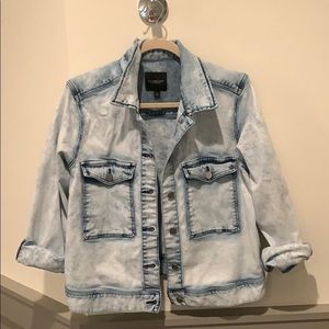Women’s light denim jacket